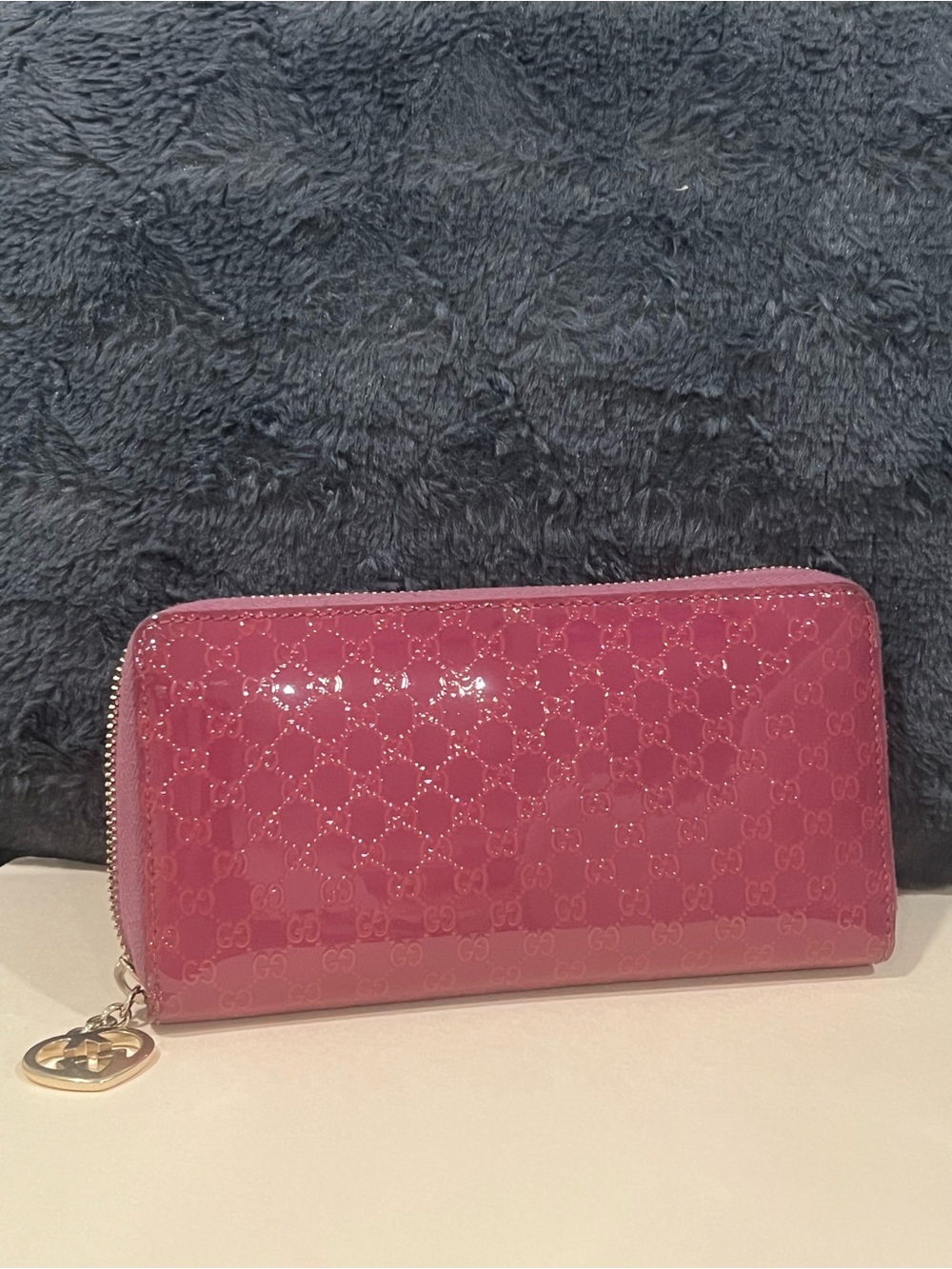 Gucci Micro GG Guccisimma Zippy Wallet
